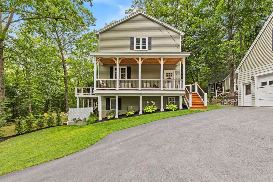 29 Pinecroft RD, Harrison, ME 04040