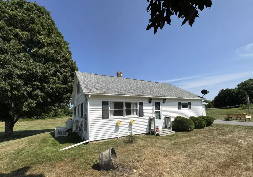 1091 Stetson RD, Exeter, ME 04435