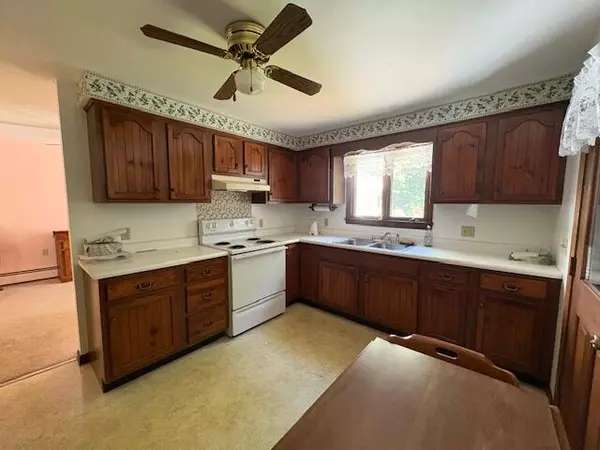 Lyman, ME 04002,1441 Alfred RD