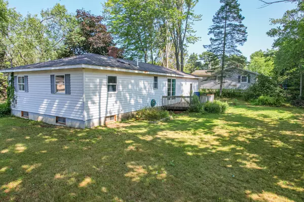 18 Bartholomew ST, Lisbon, ME 04250