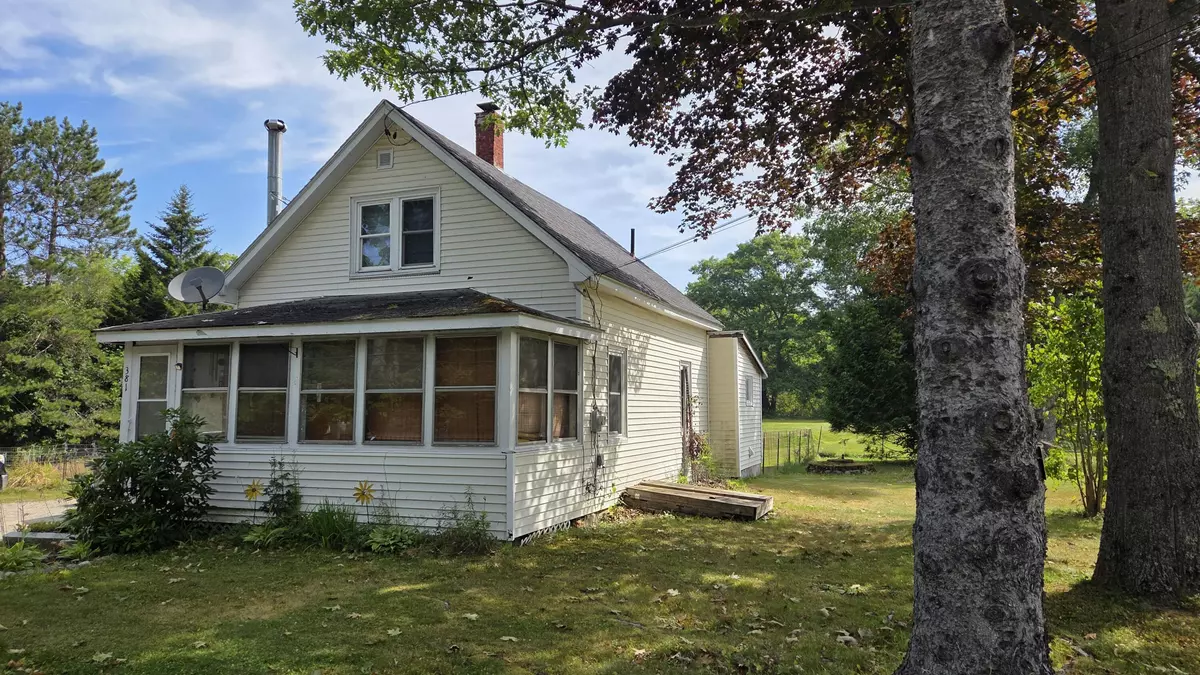 Bucksport, ME 04416,381 River RD