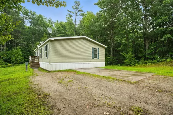 Topsham, ME 04086,47 Harmony Hill RD