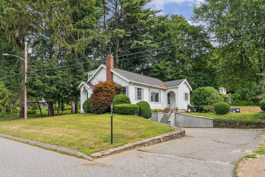 47 Cleveland AVE, Auburn, ME 04210