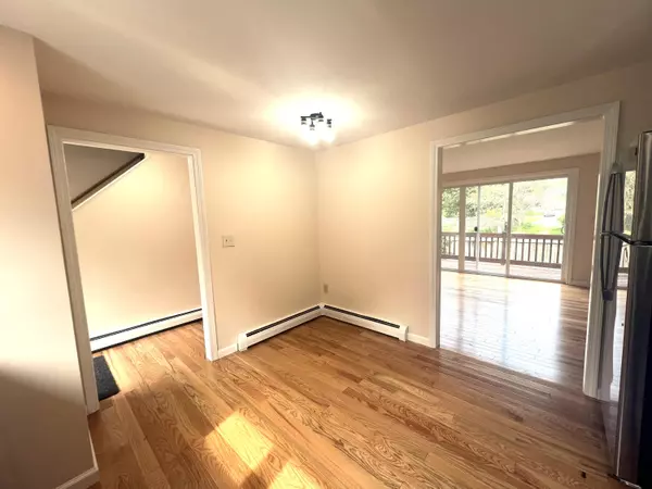 Saco, ME 04072,162 Beach ST #2