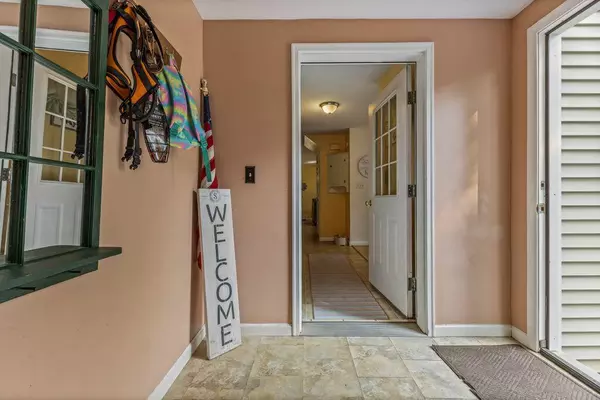 Standish, ME 04084,32 Alec DR