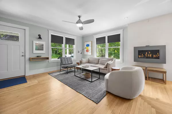 Mount Desert, ME 04675,38 Main St - Seal Harbor ST