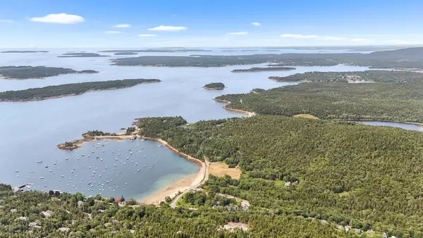 Mount Desert, ME 04675,38 Main St - Seal Harbor ST