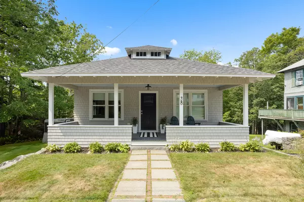 Mount Desert, ME 04675,38 Main St - Seal Harbor ST