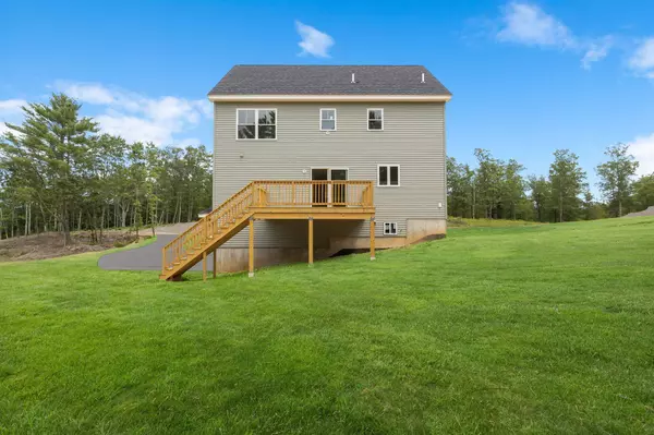 North Berwick, ME 03906,8 Ridge TER