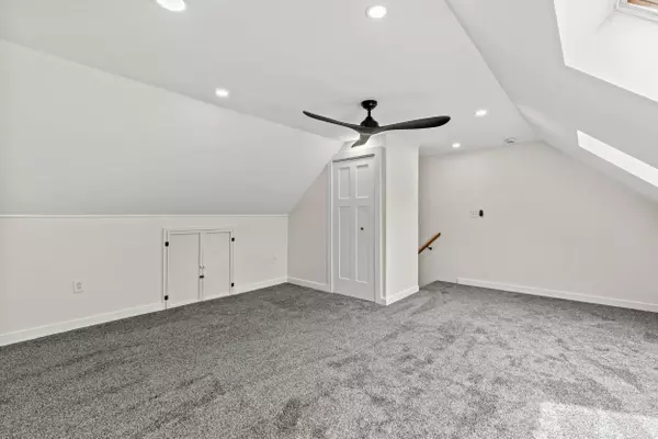 Portland, ME 04102,448 Brighton AVE #106