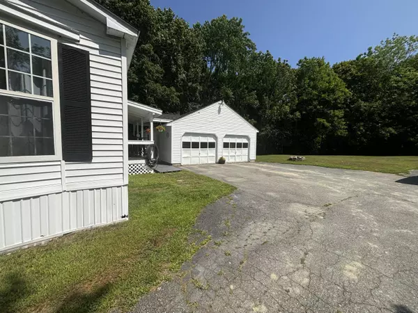 Waldoboro, ME 04572,60 Jefferson ST