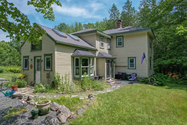 133 N Sedgwick RD, Sedgwick, ME 04676