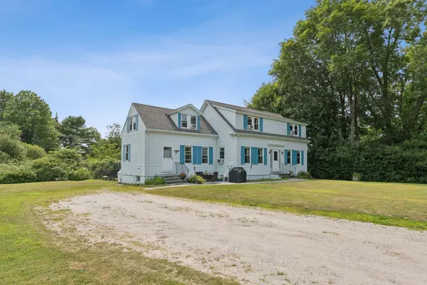 Freeport, ME 04032,8 Iris LN