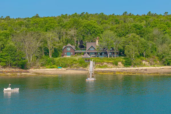 Chebeague Island, ME 04017,9 Central Landing RD