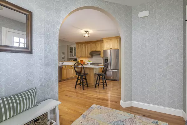 Cape Elizabeth, ME 04107,6 Tanager LN #18