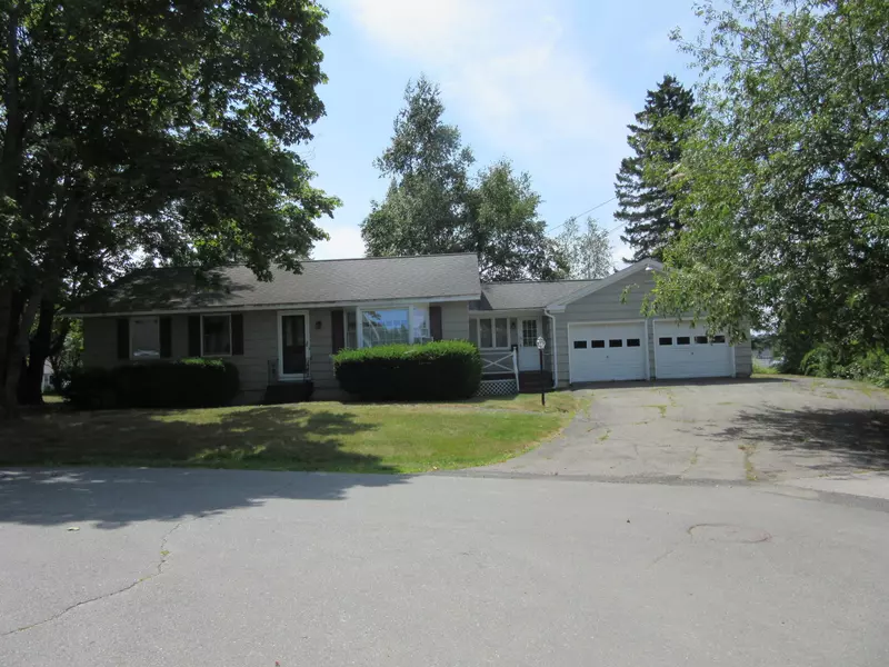 21 Westbrook TER, Hampden, ME 04444