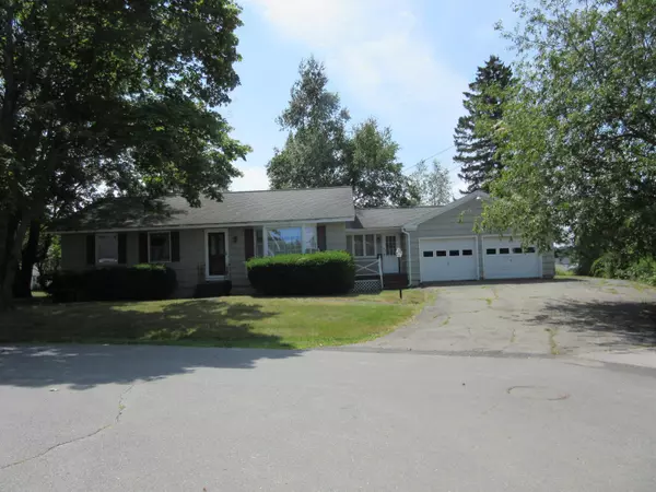 21 Westbrook TER, Hampden, ME 04444