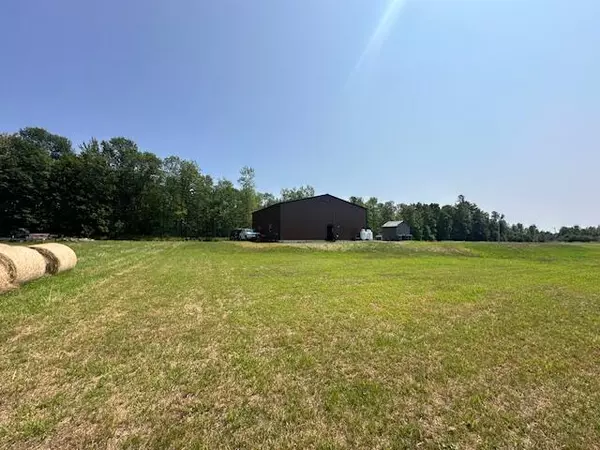 248 Bellsqueeze RD, Benton, ME 04901