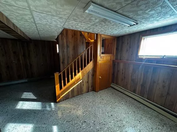 Skowhegan, ME 04976,14 Island AVE