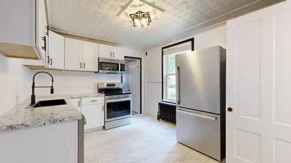 Lisbon, ME 04252,19 Berry AVE