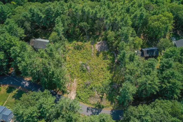 York, ME 03909,15 Candlewood LN