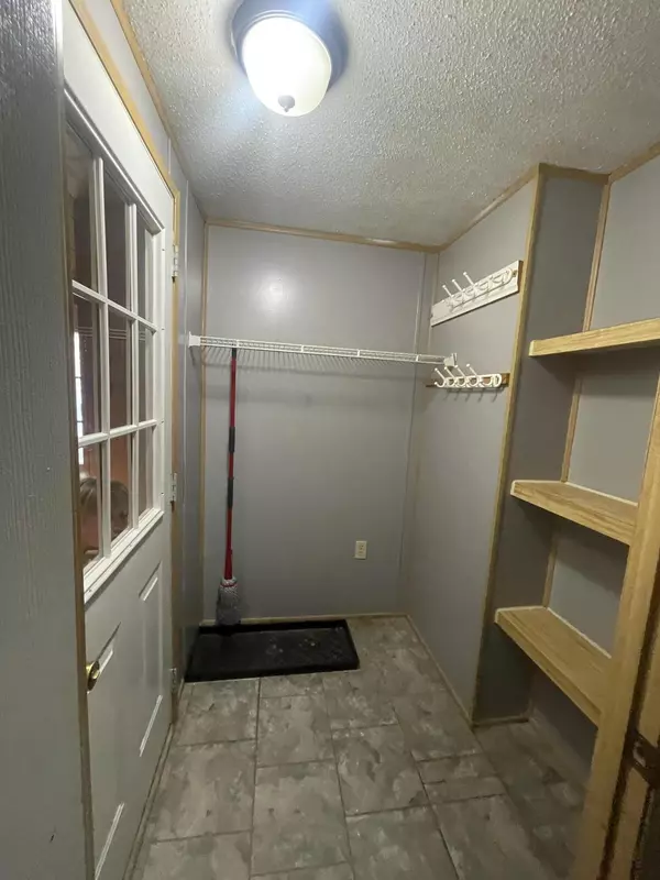 Milford, ME 04461,449 County RD