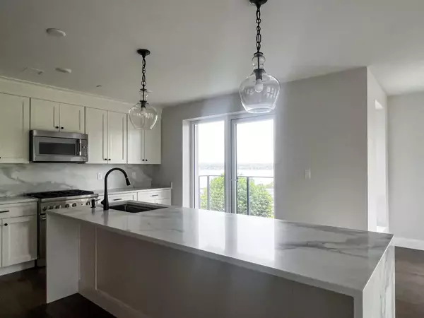 Portland, ME 04101,218 Washington AVE #212