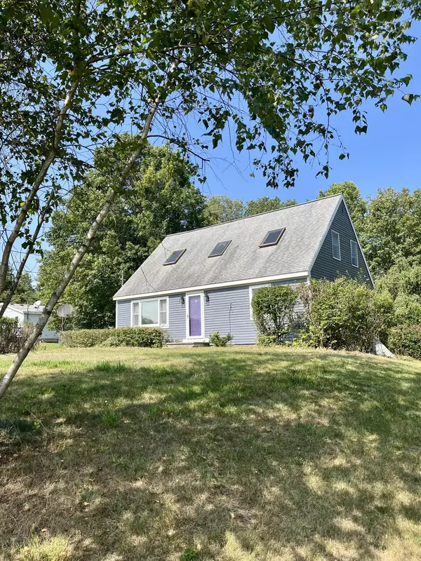 3 Sidney DR, Berwick, ME 03901