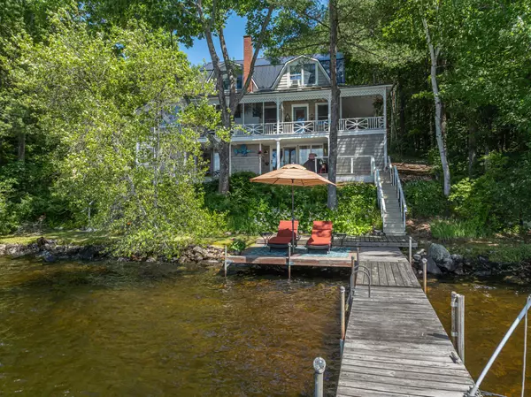 Harrison, ME 04040,28 Friendship LN