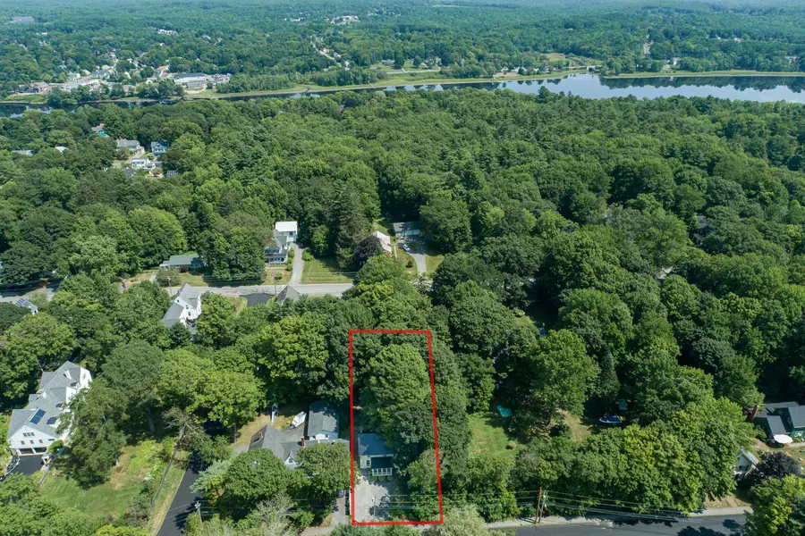 76 Lincoln AVE, Gardiner, ME 04345