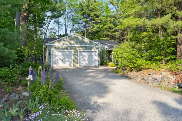 Saco, ME 04072,21 Vines RD