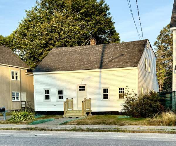 24 York ST, Kennebunk, ME 04043