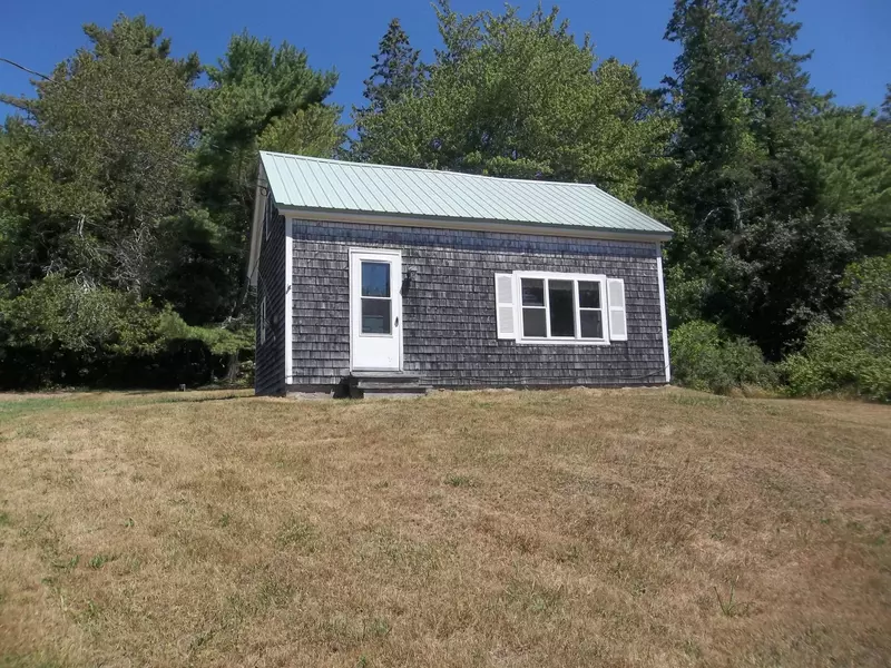 75 King ST, Dennysville, ME 04628
