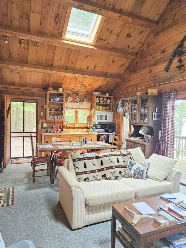 Norway, ME 04268,39 Valhalla LN