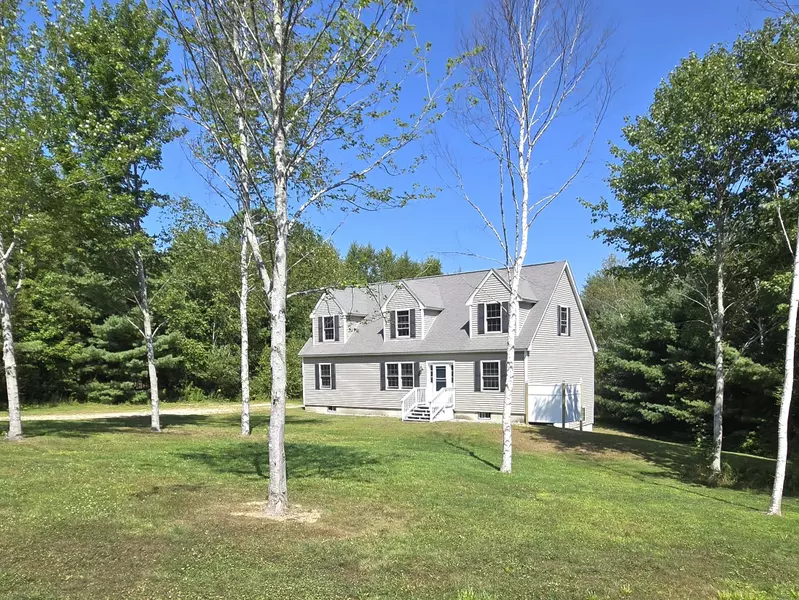 86 Bluebird RD, Warren, ME 04864