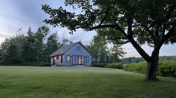 Gouldsboro, ME 04607,80 Main ST