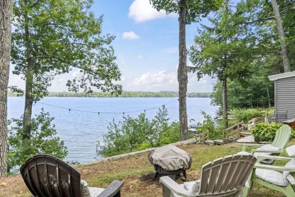 Vassalboro, ME 04989,102 Park LN