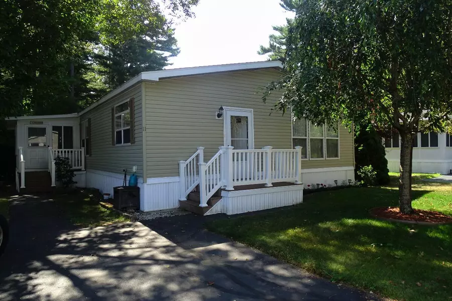 11 Whistle Stop CIR, Wells, ME 04090