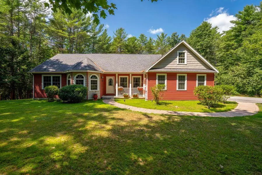 33 Olde Hickory LN, Greene, ME 04236