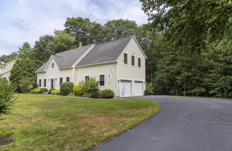 6 Craig DR, Gorham, ME 04038