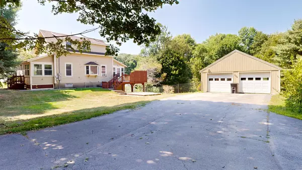 736 Riverside DR, Augusta, ME 04330