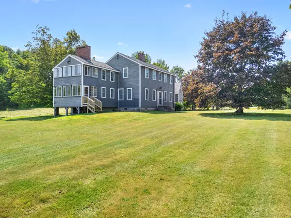 Waldoboro, ME 04572,445 Manktown RD