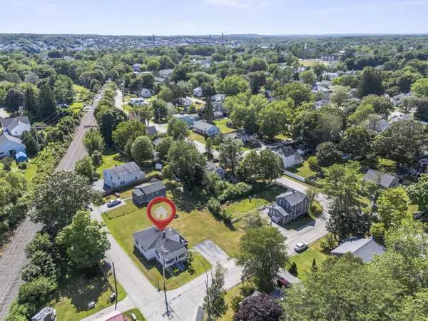 3 Wood AVE, Saco, ME 04072
