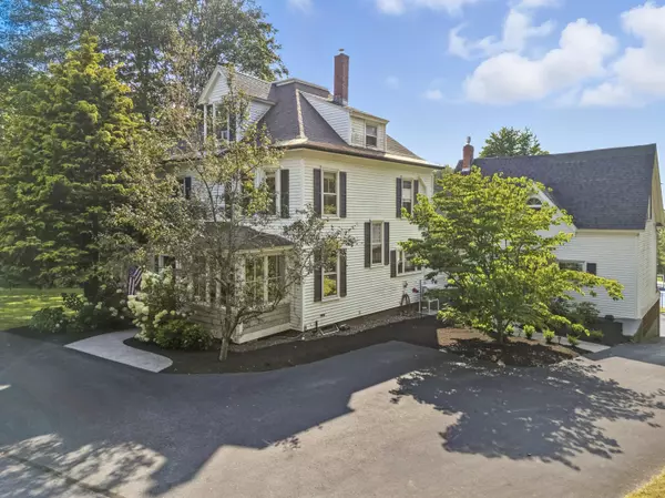 186 Foreside RD, Cumberland, ME 04110