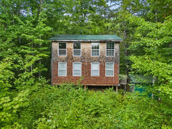 Newry, ME 04261,382 Skyline DR