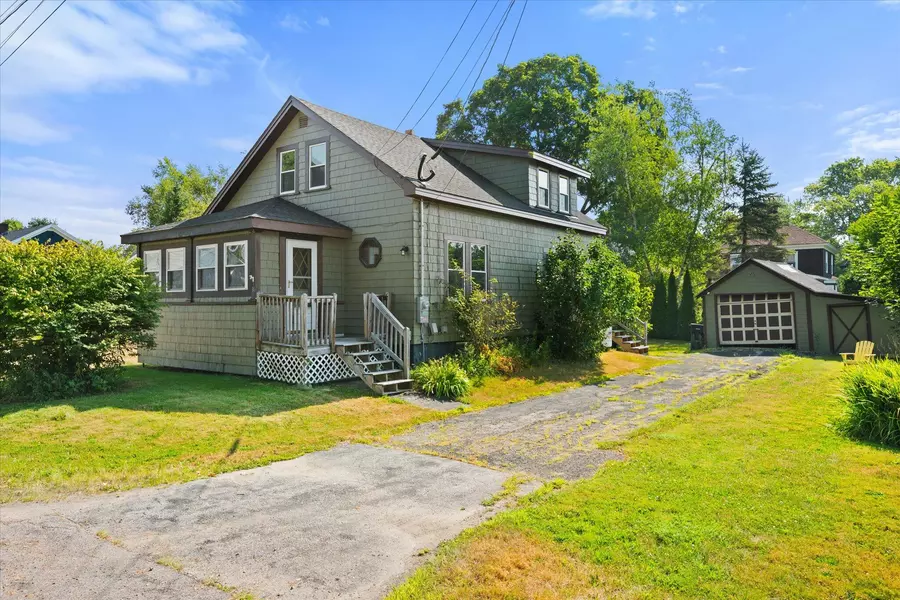 30 Munroe ST, Bangor, ME 04401