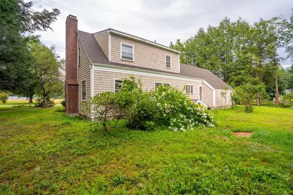 Yarmouth, ME 04096,221 Bayview ST