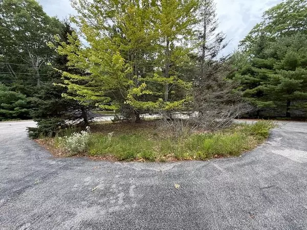 Ellsworth, ME 04605,162 Maddocks AVE