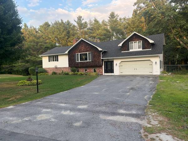 31 Mary ST, West Gardiner, ME 04345