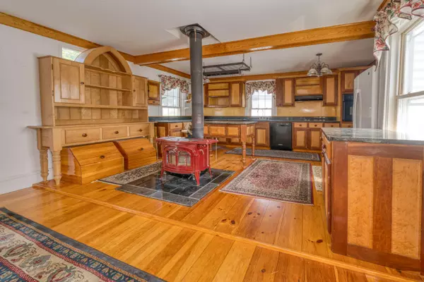 Searsport, ME 04974,111 E Main ST